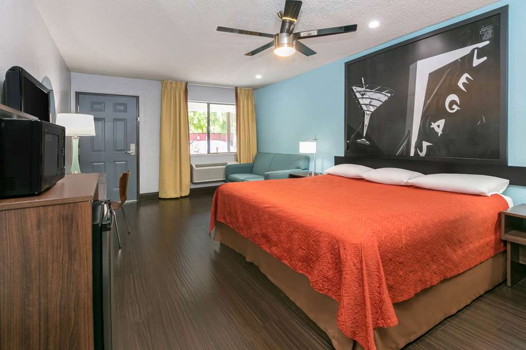 super 8 by wyndham austin university downtown area