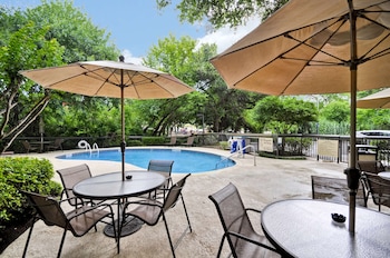 Hampton Inn Austin-North @ I-35 & Highway 183,Austin Station>>Austin,3 star