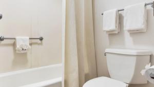 studios and suites 4 less emporia