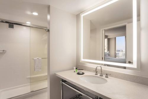 sheraton suites market center dallas
