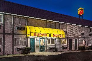 super 8 by wyndham wooster