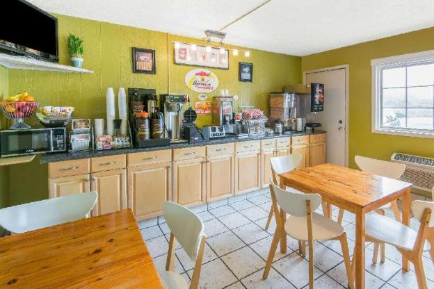 super 8 by wyndham wooster