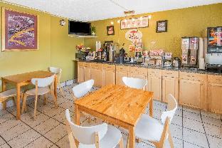 Super 8 By Wyndham Wooster,,2 star