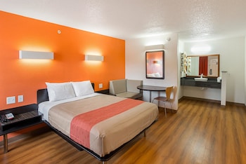 motel 6 grand prairie tx near six flags drive
