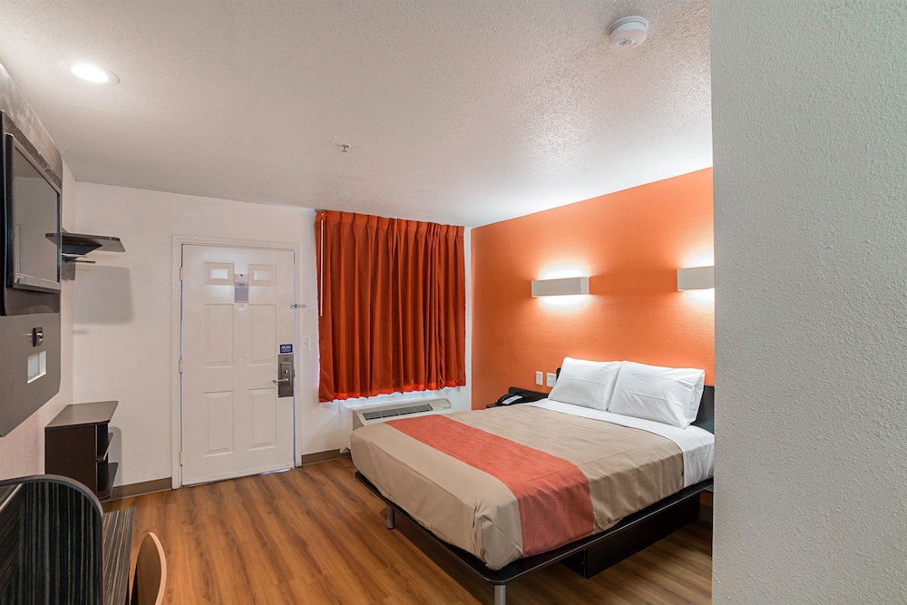 motel 6 grand prairie tx near six flags drive