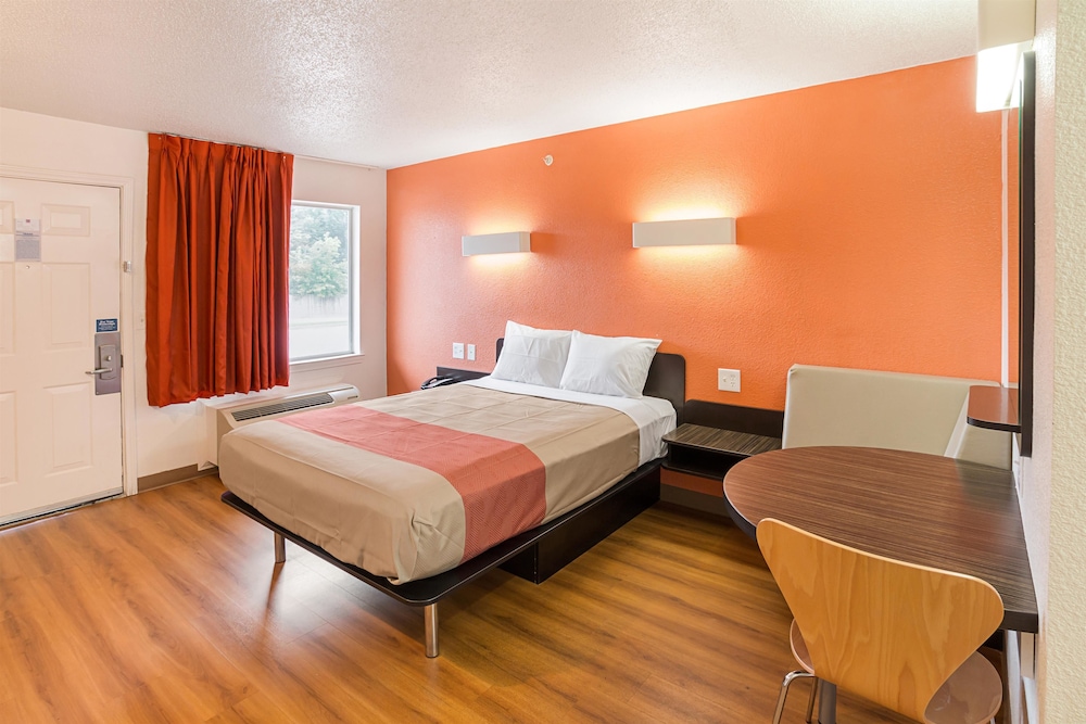 motel 6 grand prairie tx near six flags drive
