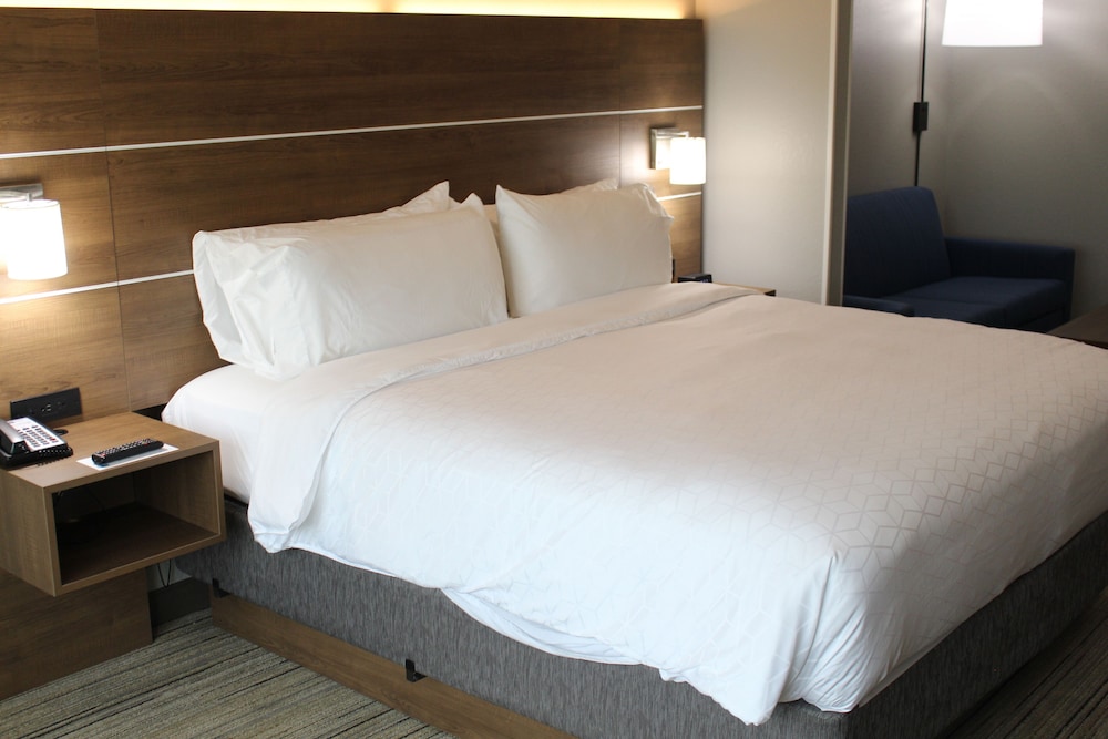 holiday inn express and suites enterprise an ihg hotel