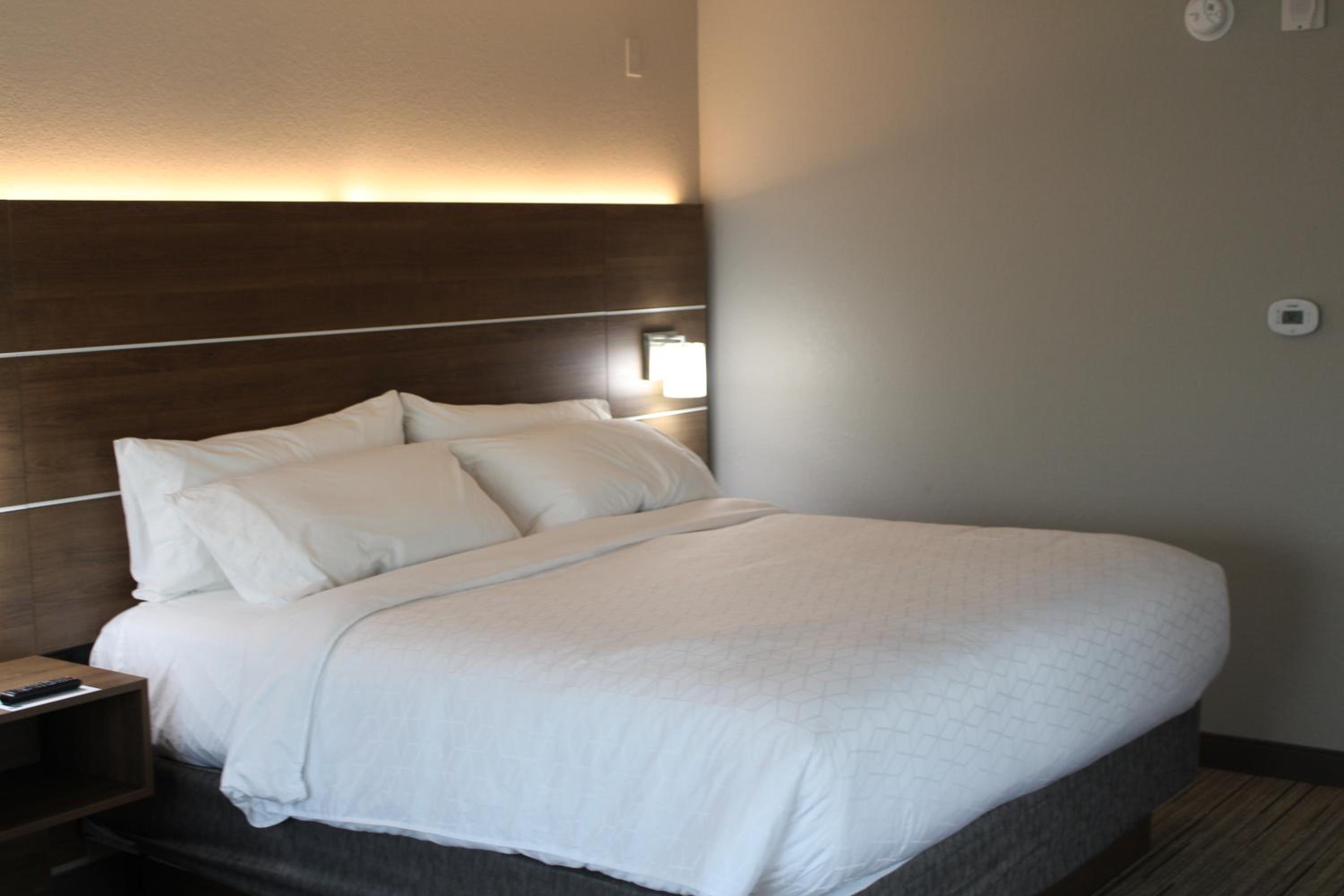 holiday inn express and suites enterprise an ihg hotel