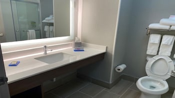 Holiday Inn Express And Suites Enterprise, An Ihg Hotel,,3 star