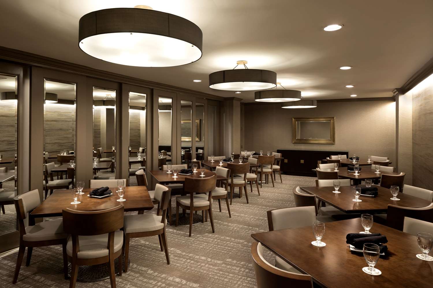 doubletree by hilton dallas campbell centre
