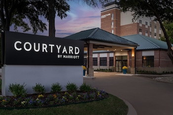 Courtyard By Marriott Dallas Addison/Quorum Drive,Dallas>>Addison,3 star