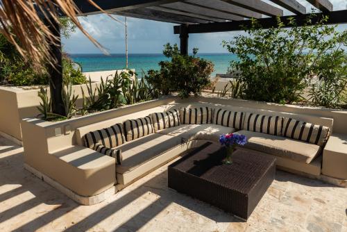 el taj oceanfront and beachside condo hotel