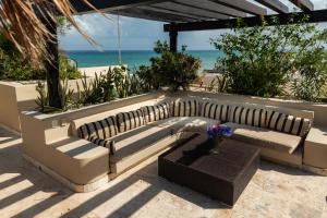 el taj oceanfront and beachside condo hotel