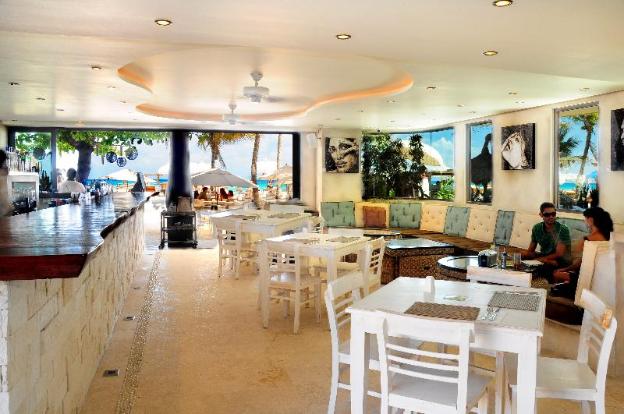 el taj oceanfront and beachside condo hotel