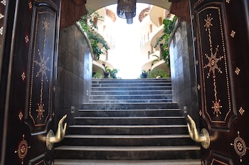 el taj oceanfront and beachside condo hotel