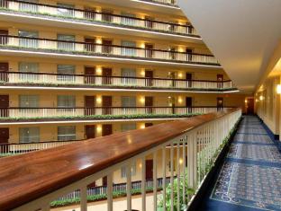 Embassy Suites By Hilton Dallas Love Field,Highland Park>>Dallas,4 star