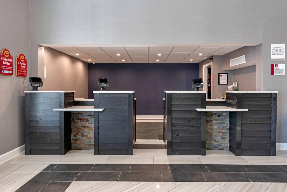 clarion hotel conference center north