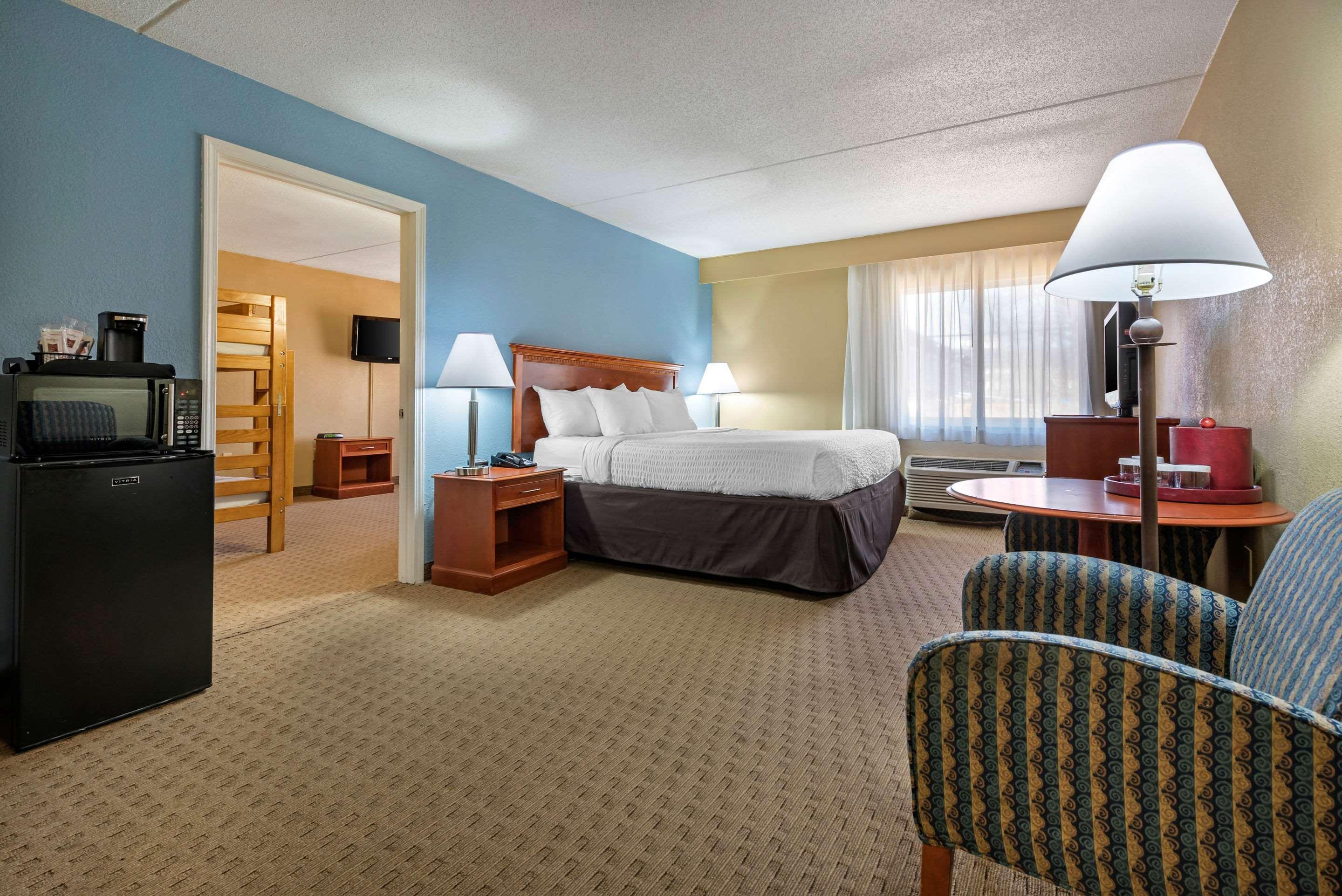 clarion hotel conference center north