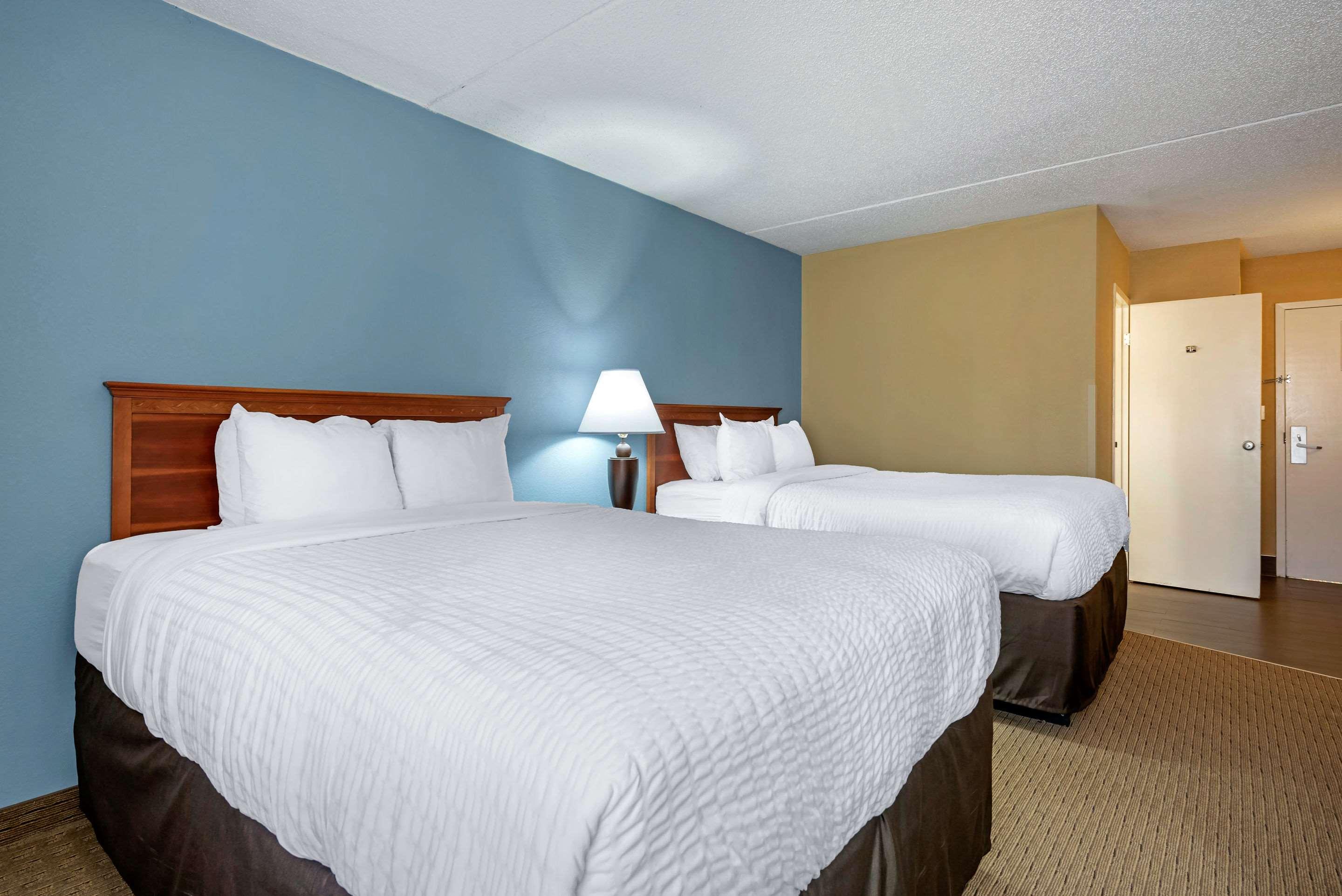 clarion hotel conference center north