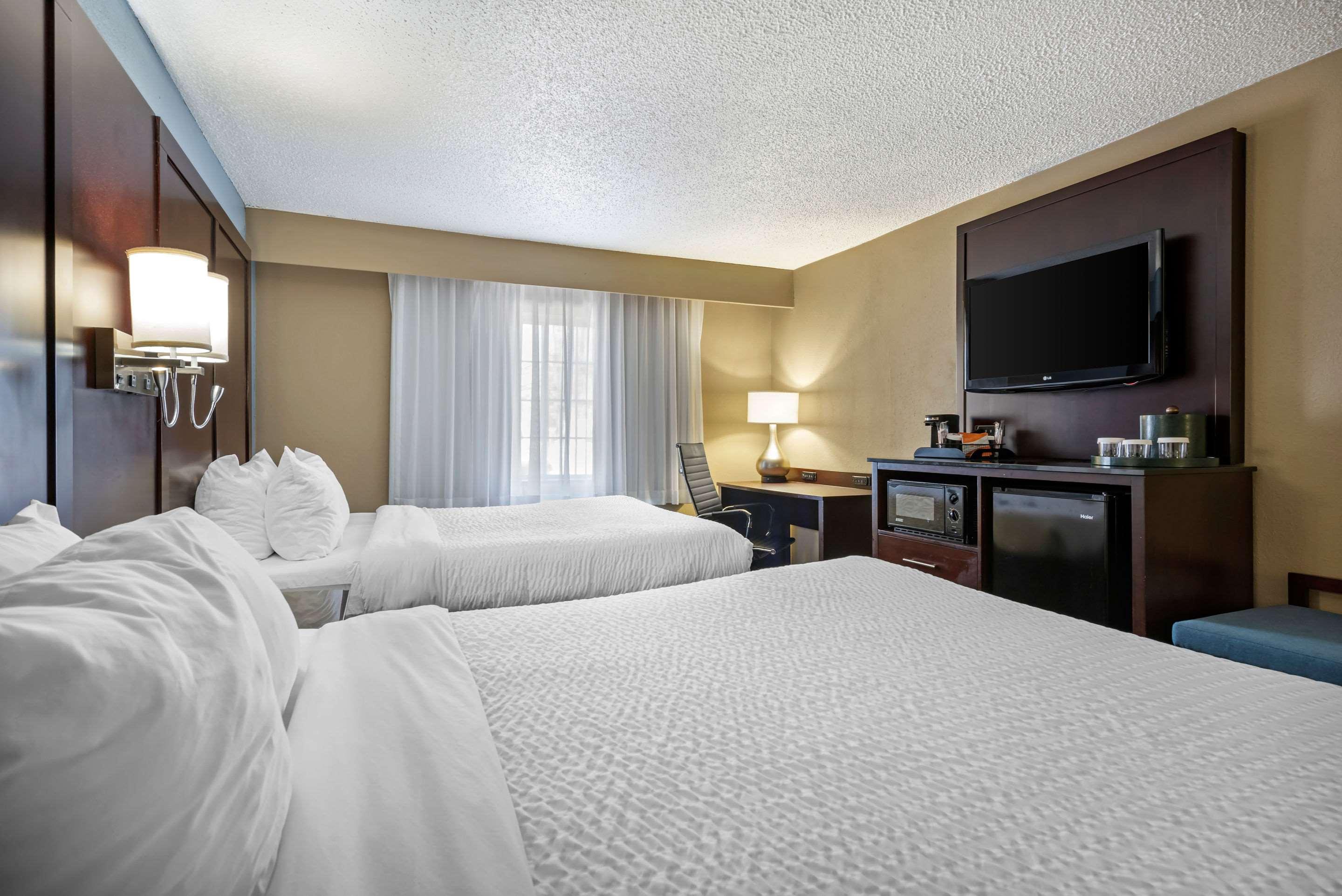 clarion hotel conference center north