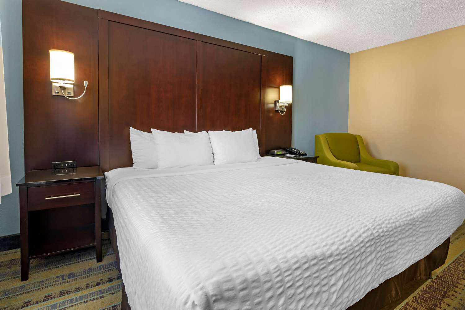clarion hotel conference center north