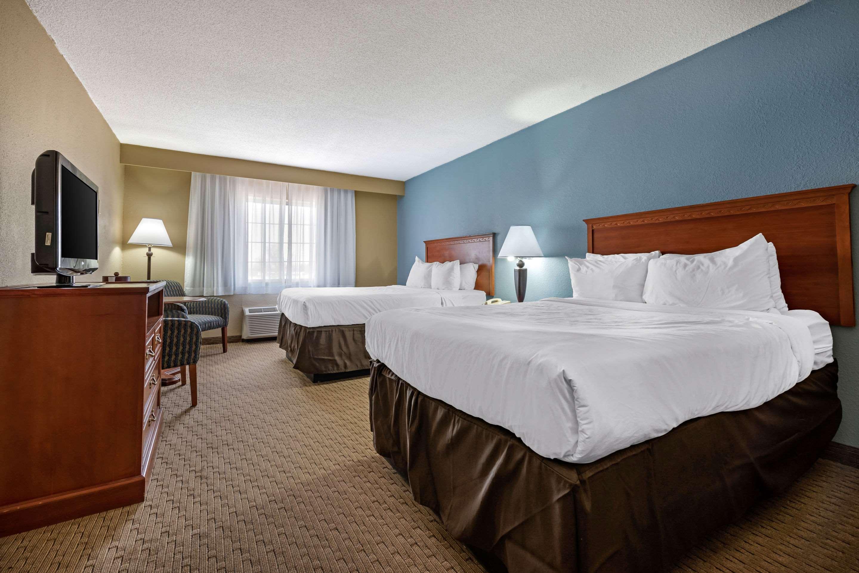 clarion hotel conference center north