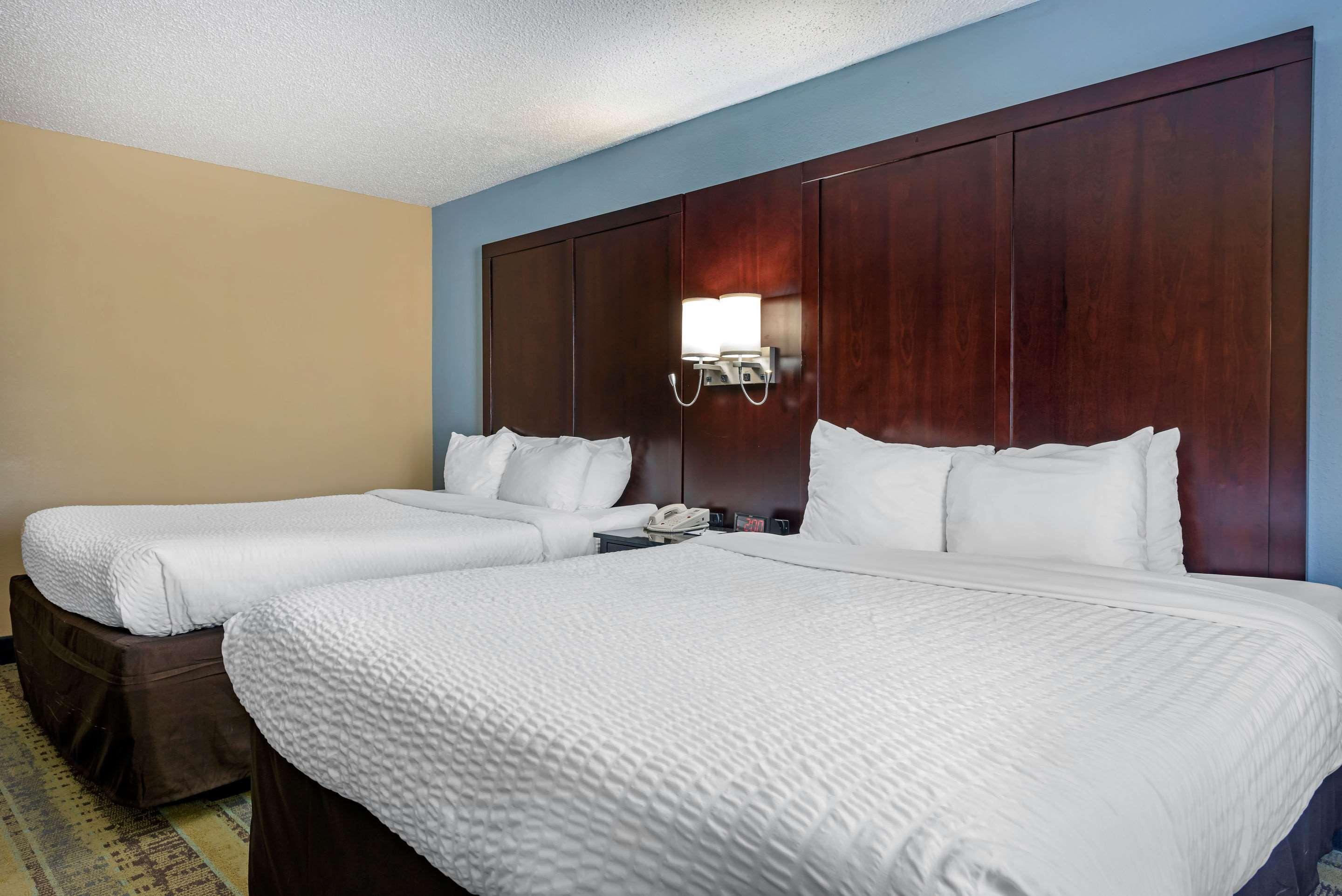 clarion hotel conference center north