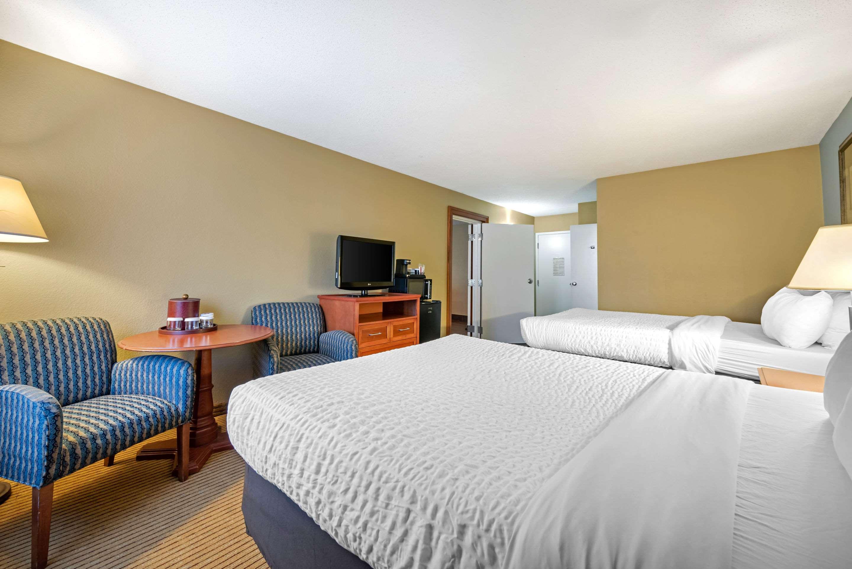 clarion hotel conference center north