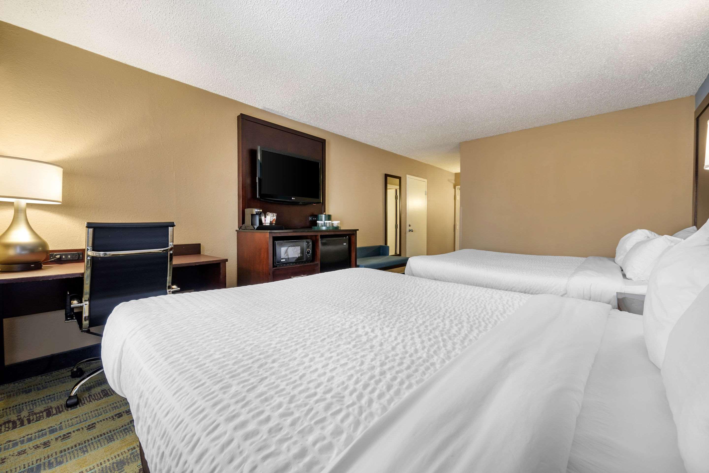 clarion hotel conference center north