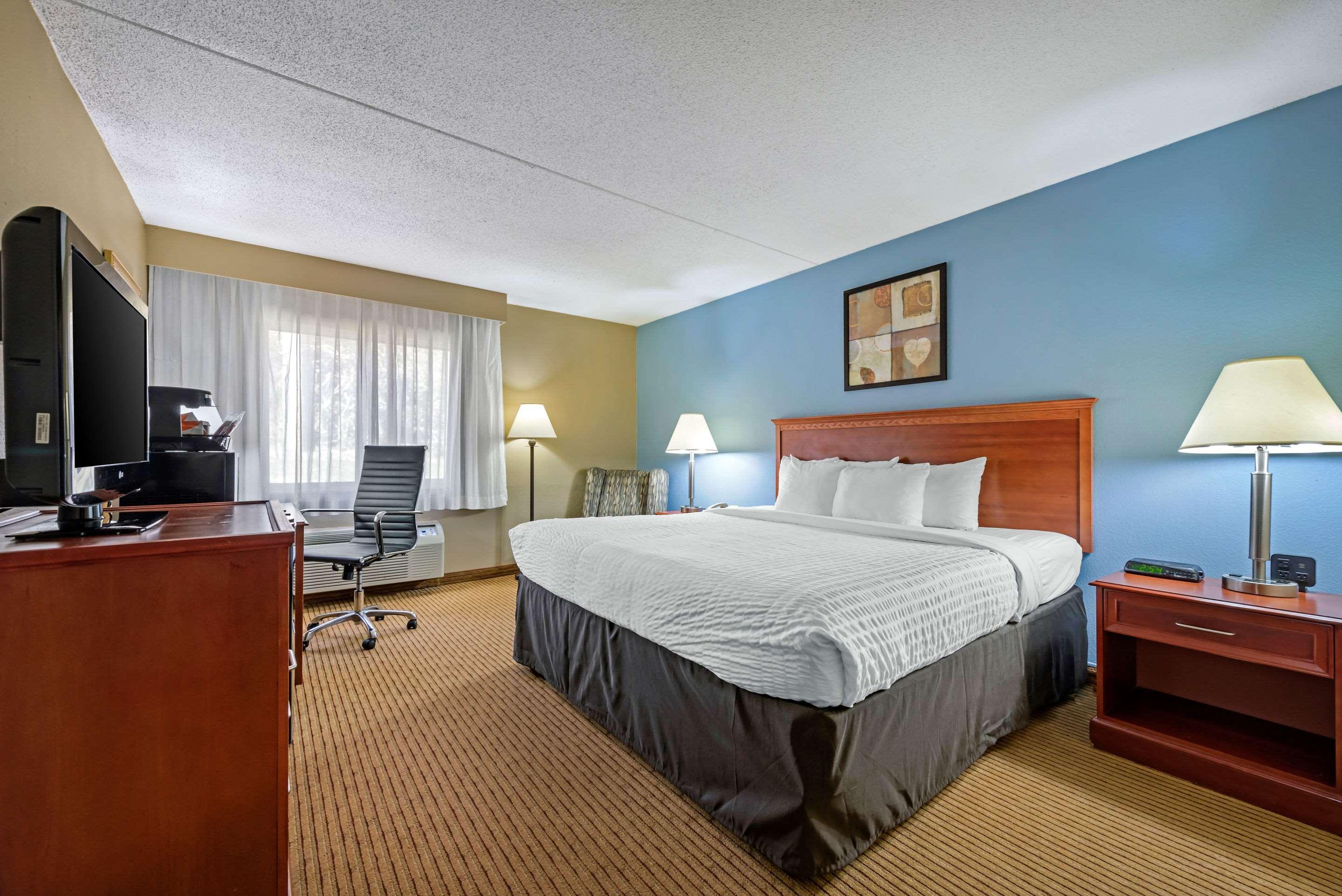 clarion hotel conference center north