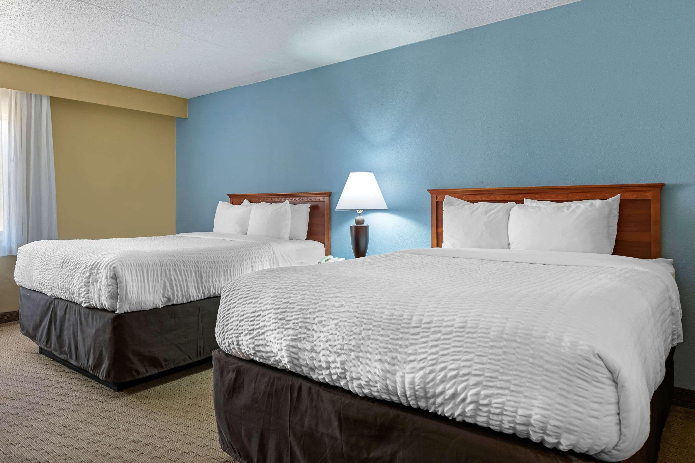 clarion hotel conference center north