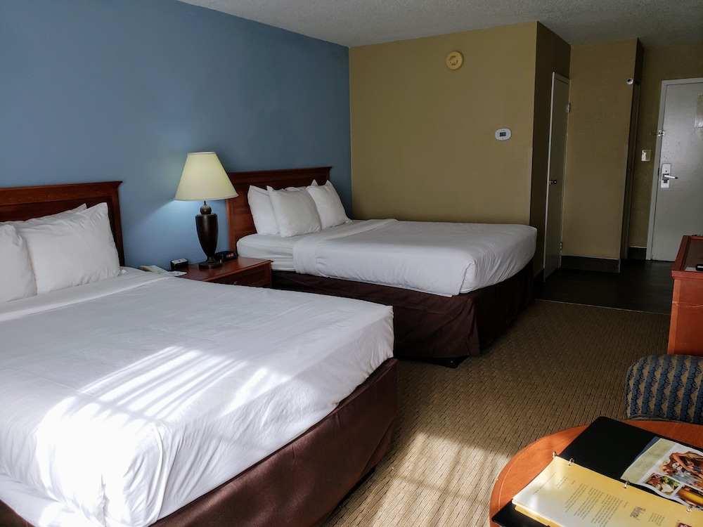 clarion hotel conference center north