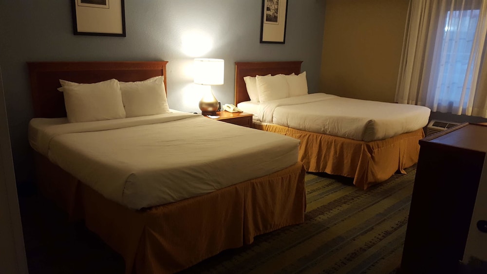 clarion hotel conference center north