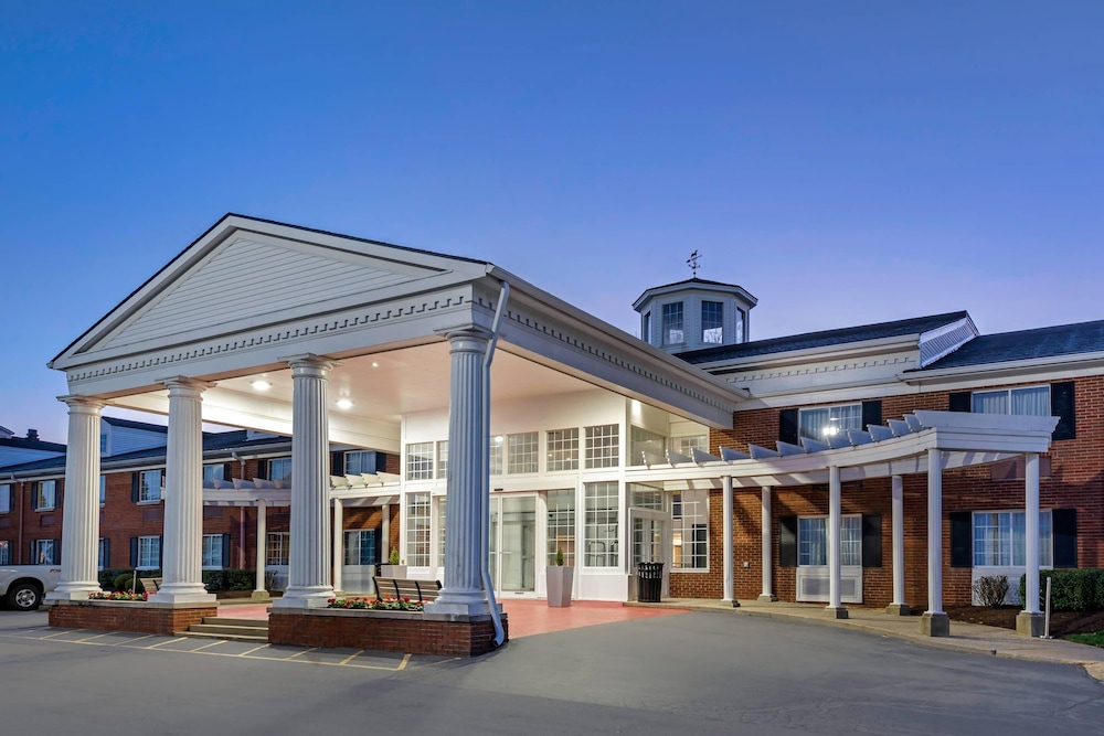 clarion hotel conference center north