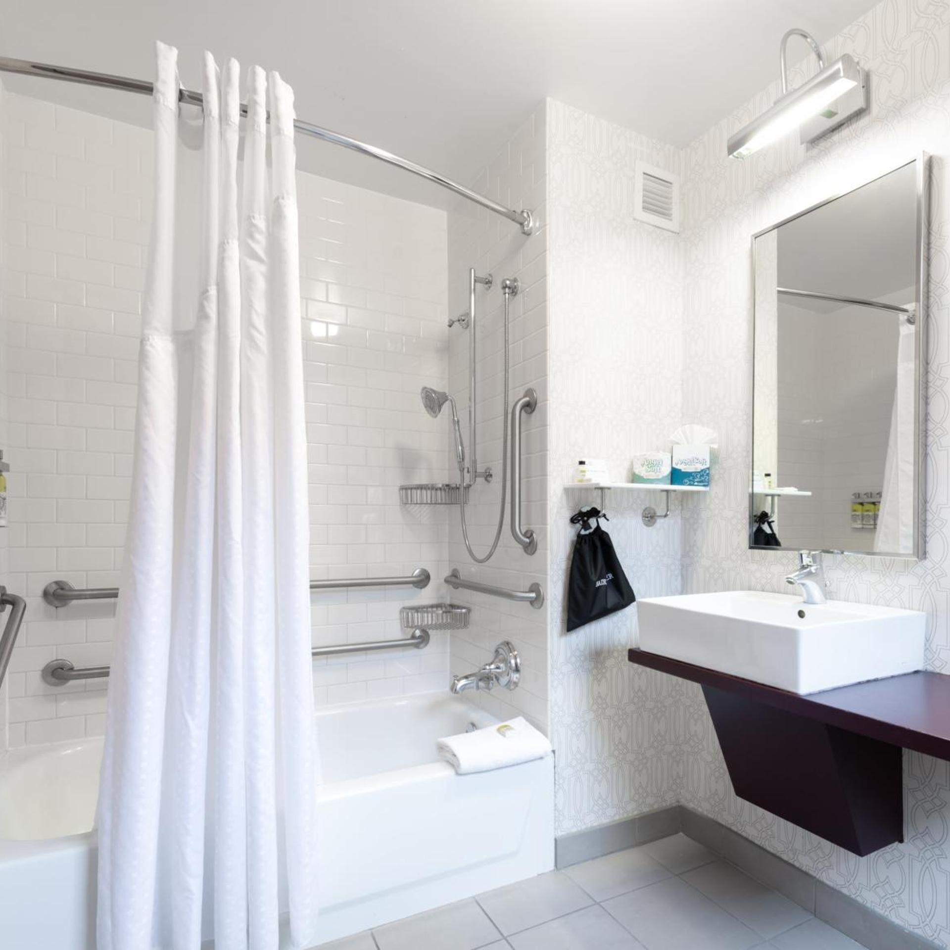 holiday inn express chicago magnificent mile