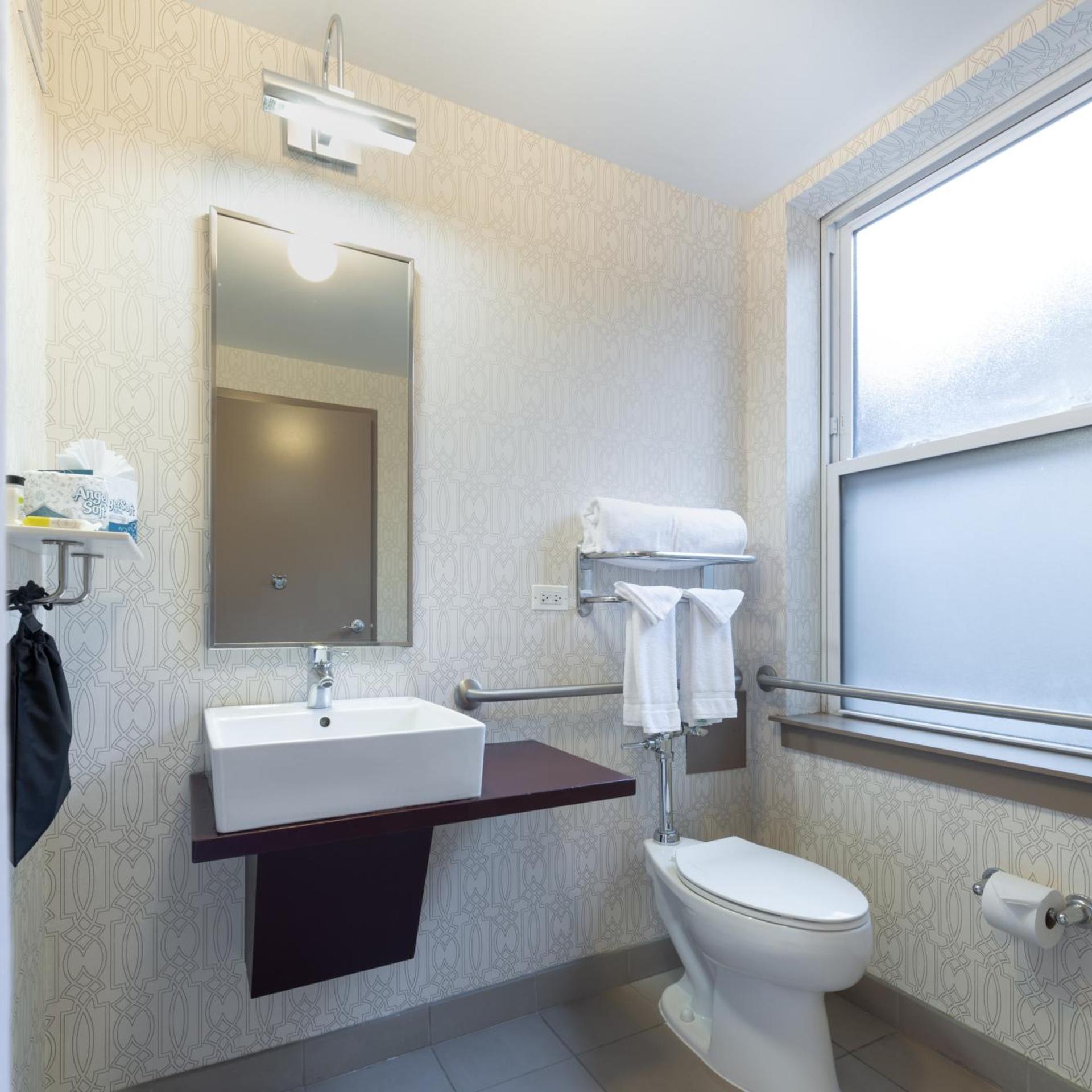 holiday inn express chicago magnificent mile