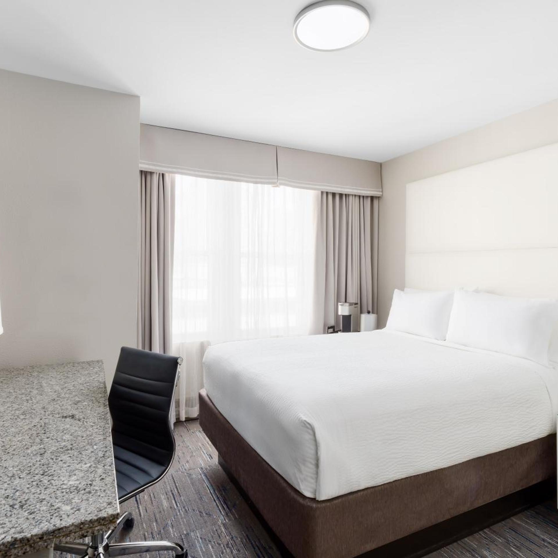 holiday inn express chicago magnificent mile