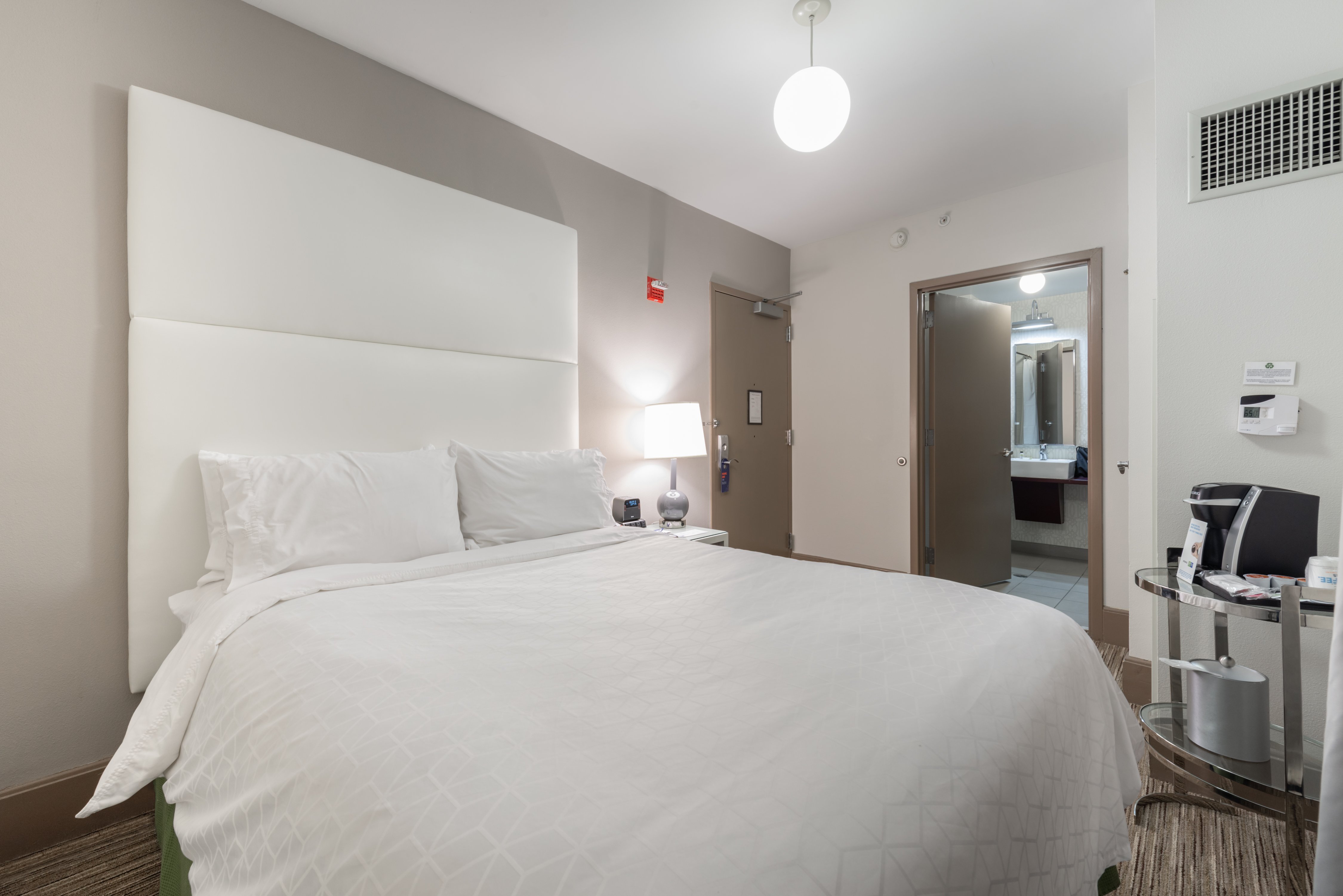 holiday inn express chicago magnificent mile