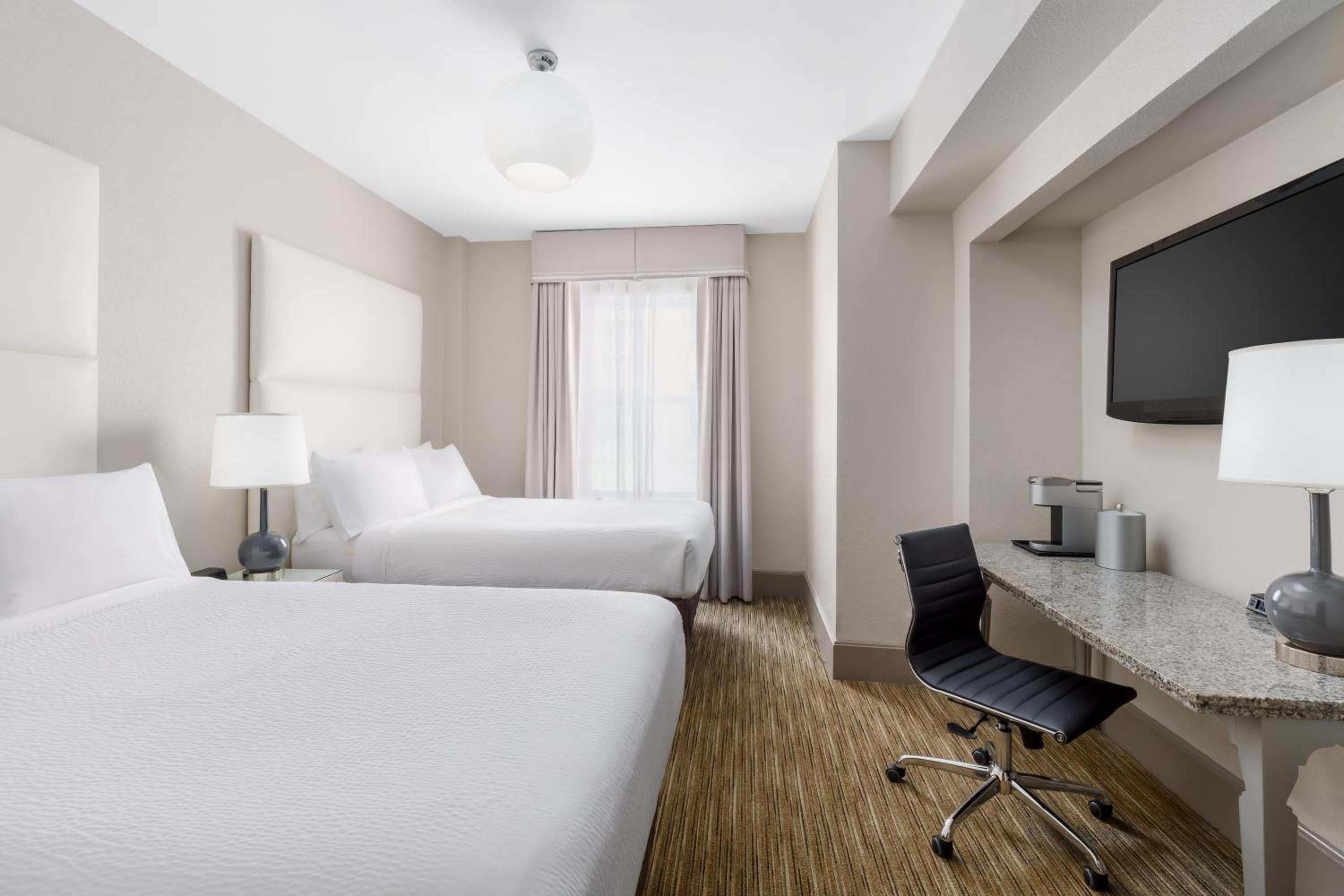 holiday inn express chicago magnificent mile