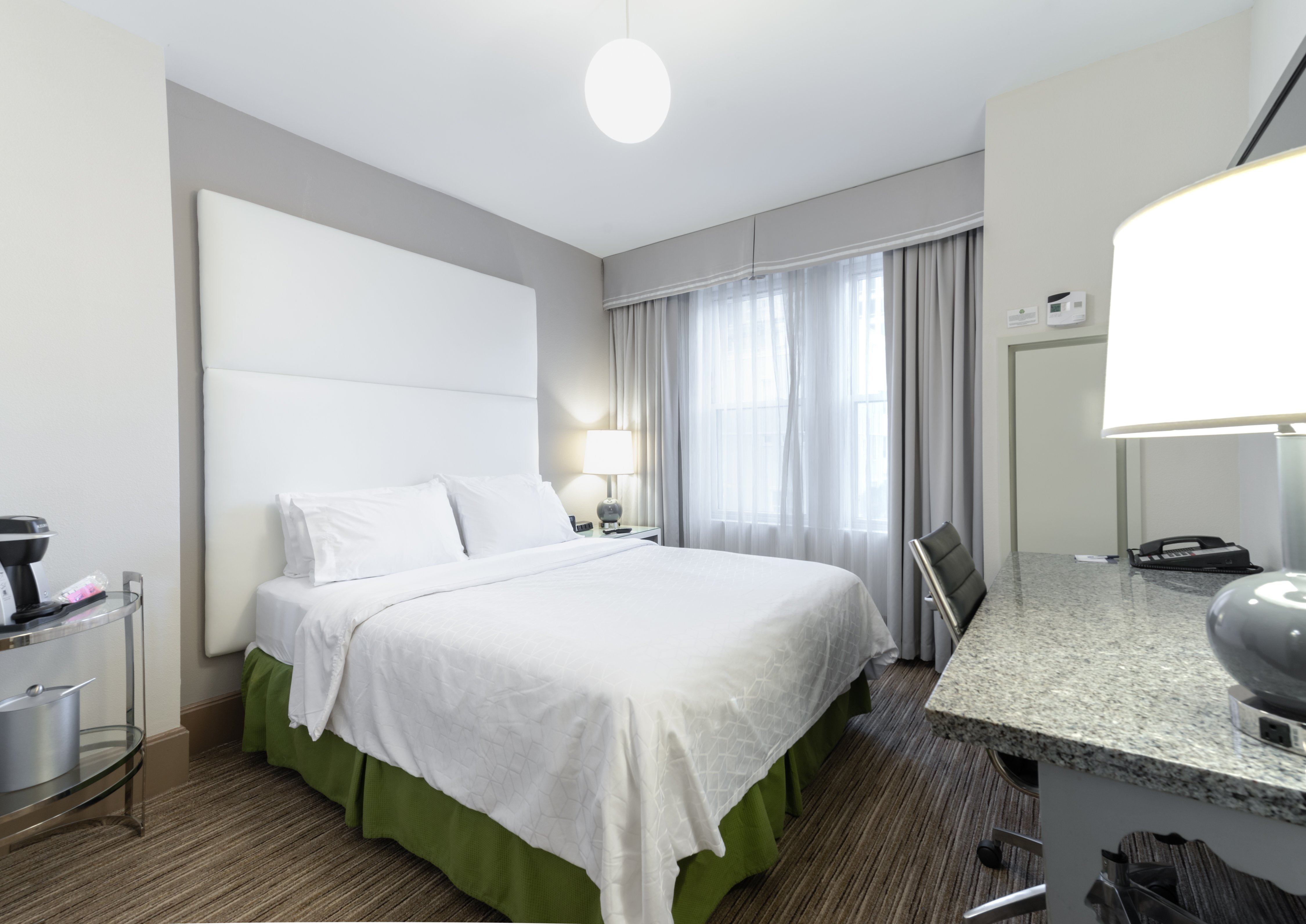 holiday inn express chicago magnificent mile