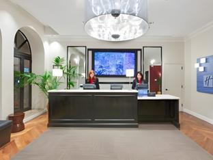 holiday inn express chicago magnificent mile