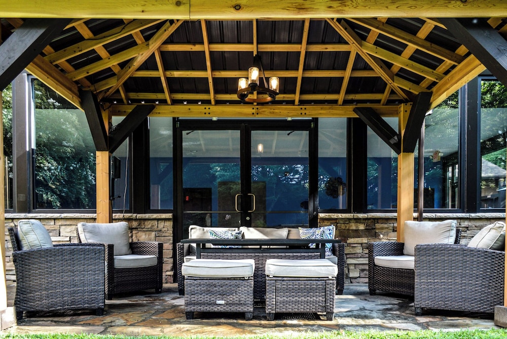 the lodge at flat rock