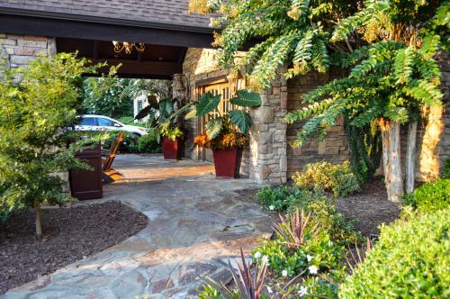 the lodge at flat rock