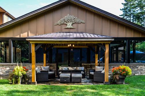 the lodge at flat rock