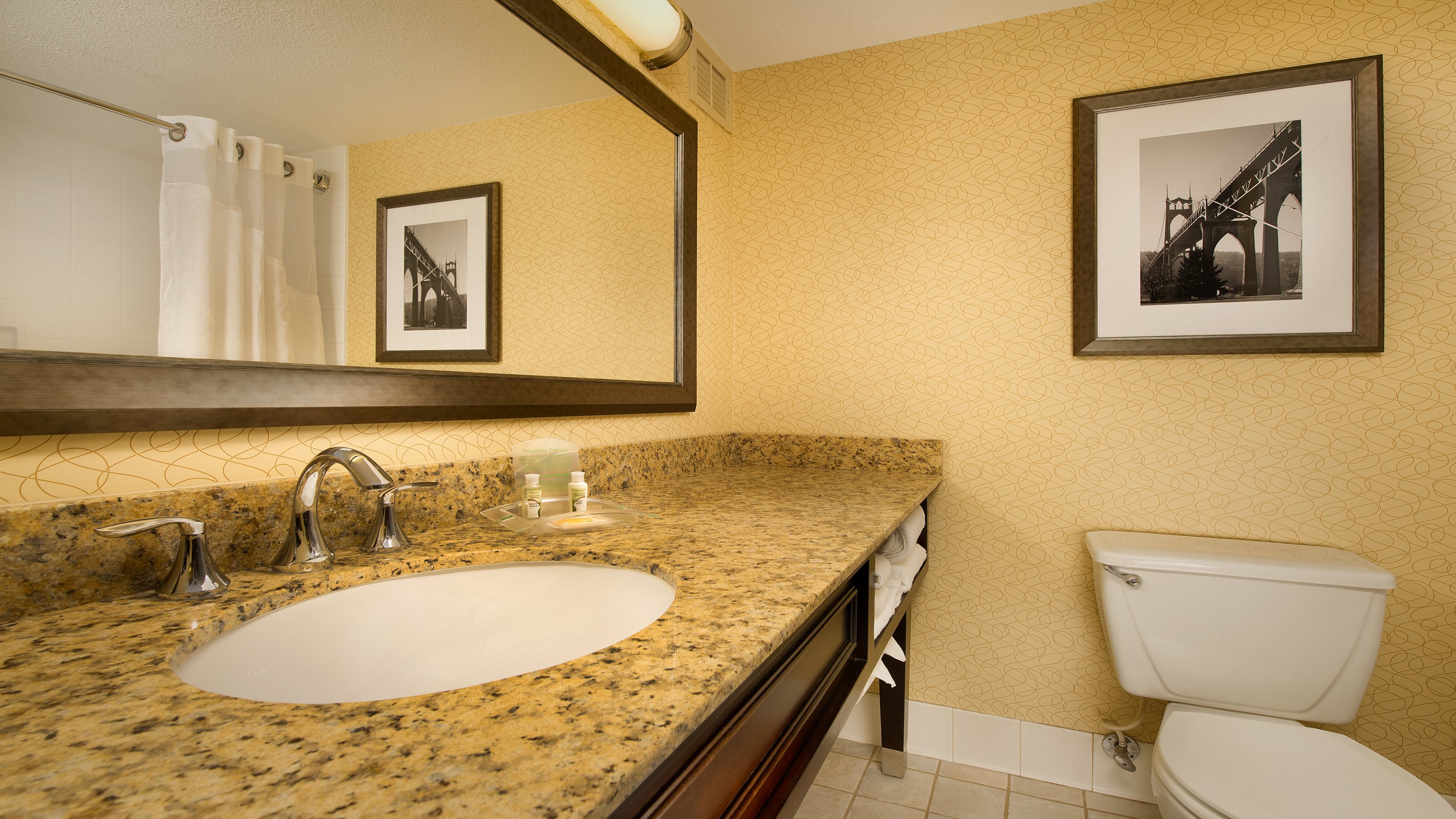 holiday inn portland airport