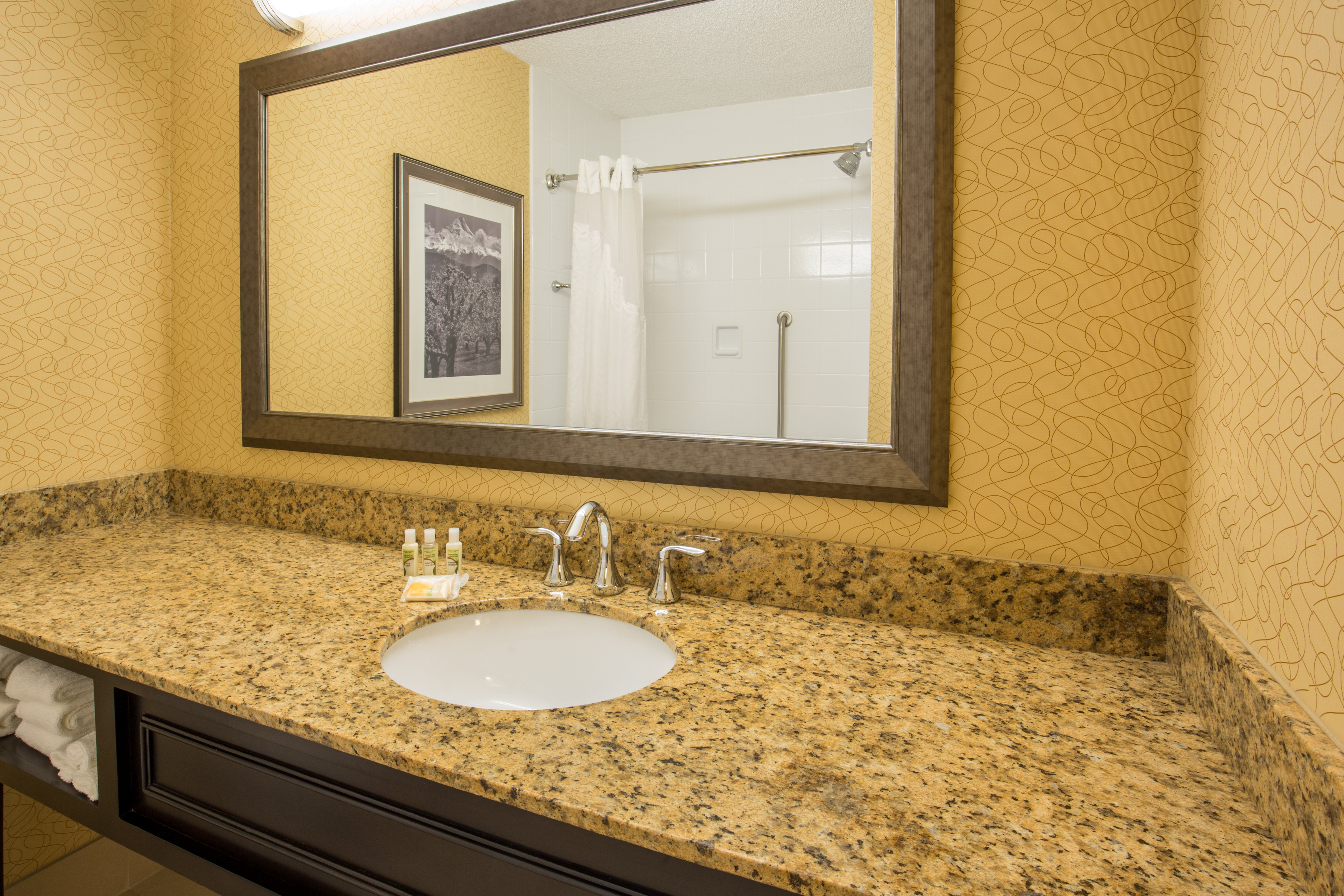 holiday inn portland airport