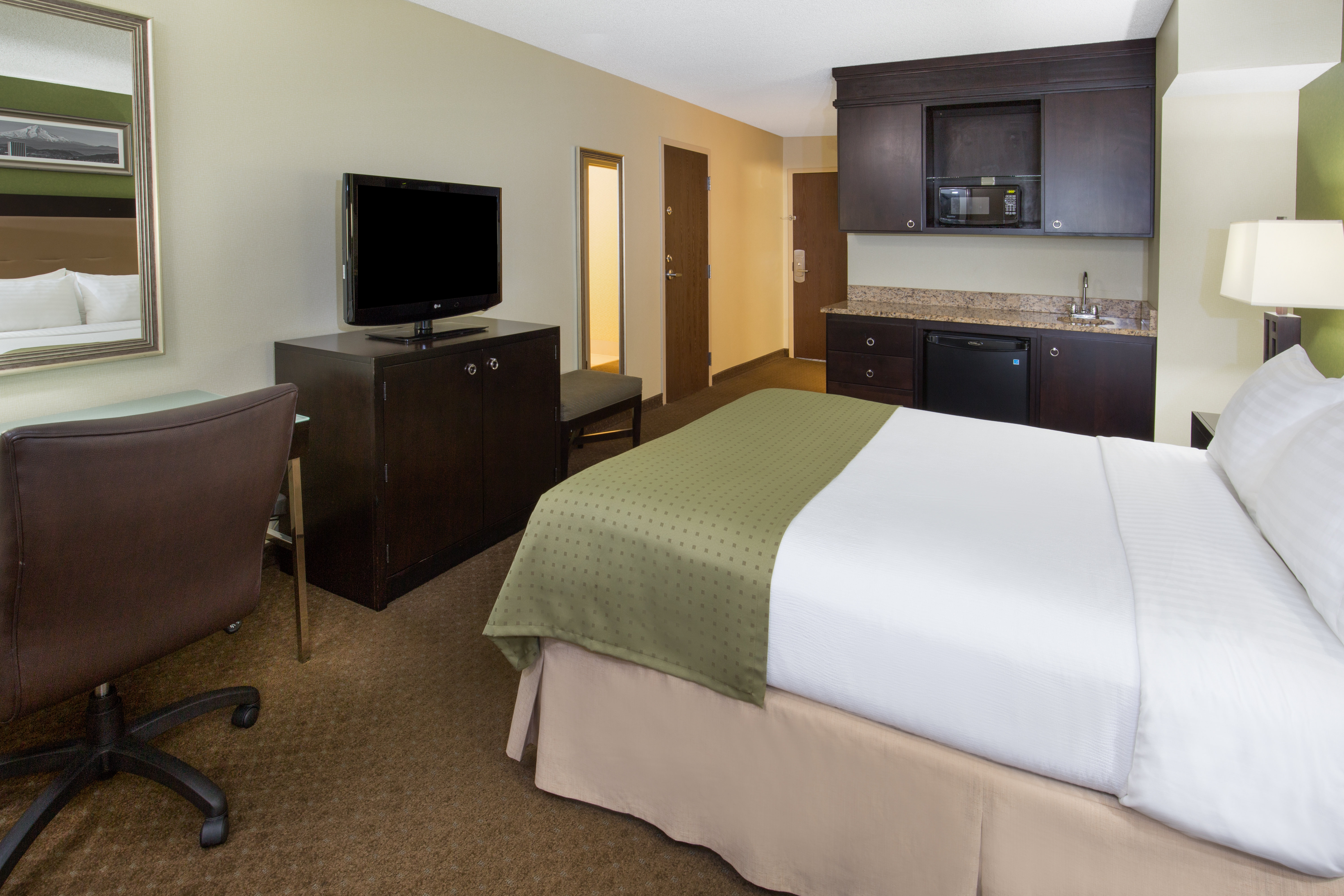 holiday inn portland airport