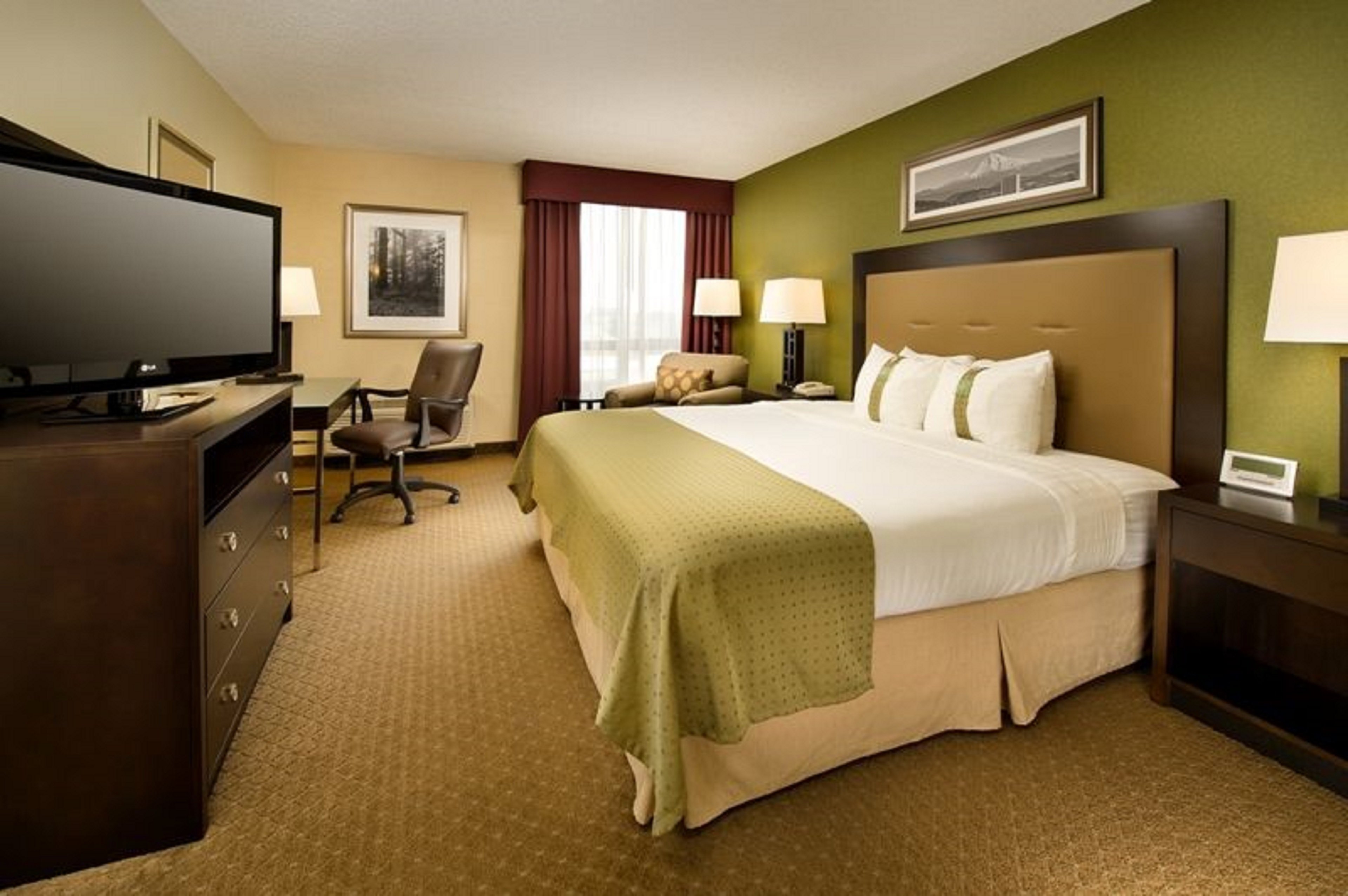 holiday inn portland airport