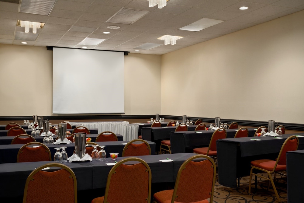 holiday inn portland airport
