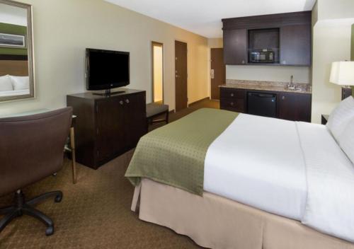 holiday inn portland airport